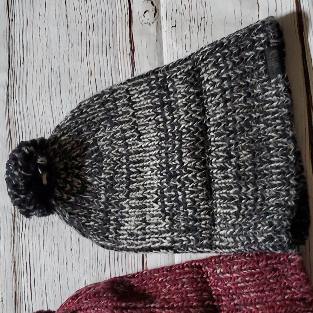 🆕️ THE NORTH FACE COZY CHUNKY BEANIE - Picture 12 of 12